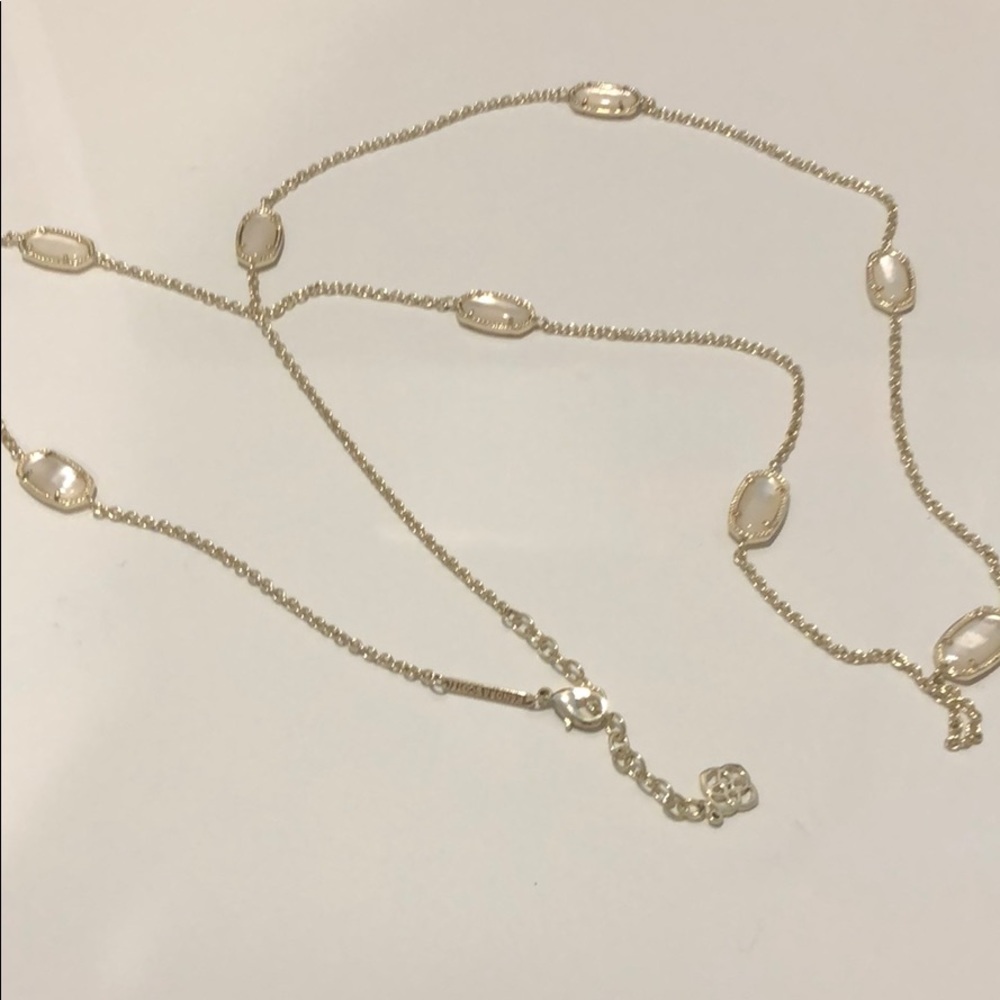 Beautiful Kendra Scott station necklace